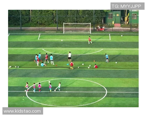 追逐梦想的绿茵场我的足球明星成长之路与心路历程